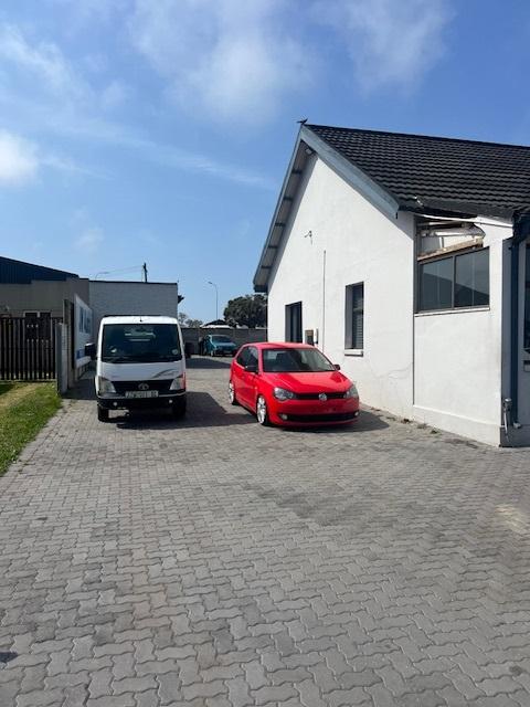 To Let commercial Property for Rent in Cotswold Eastern Cape